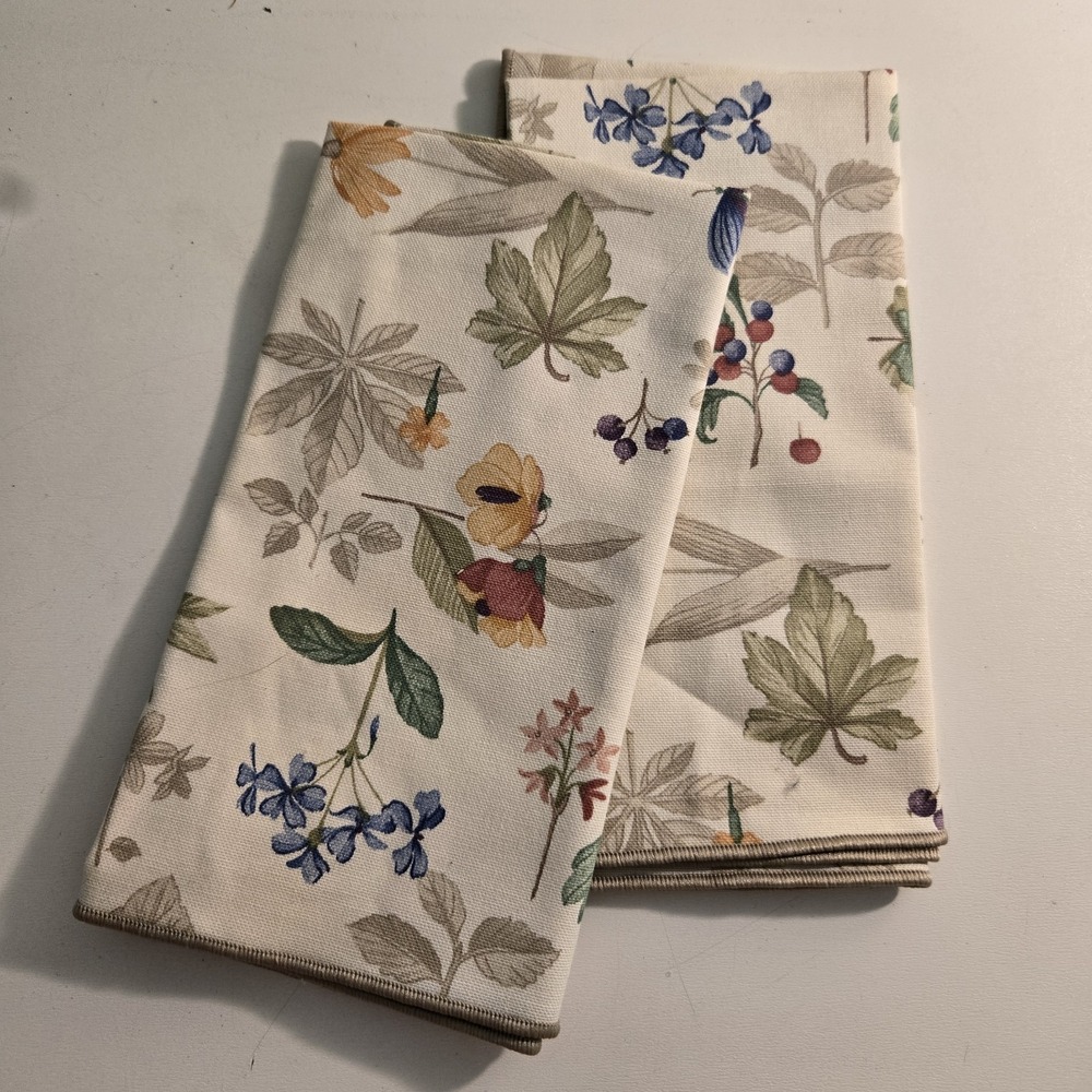 Longaberger Botanical Fields NAPKINS Set of Two  w/‎ Hemmed Edge 2677835 NEW